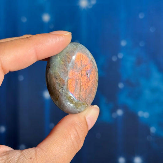 Labradorite palm stone