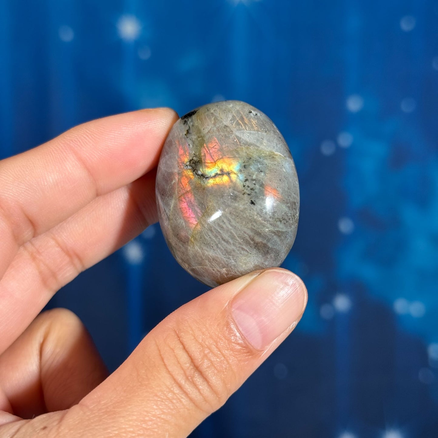 Labradorite palm stone