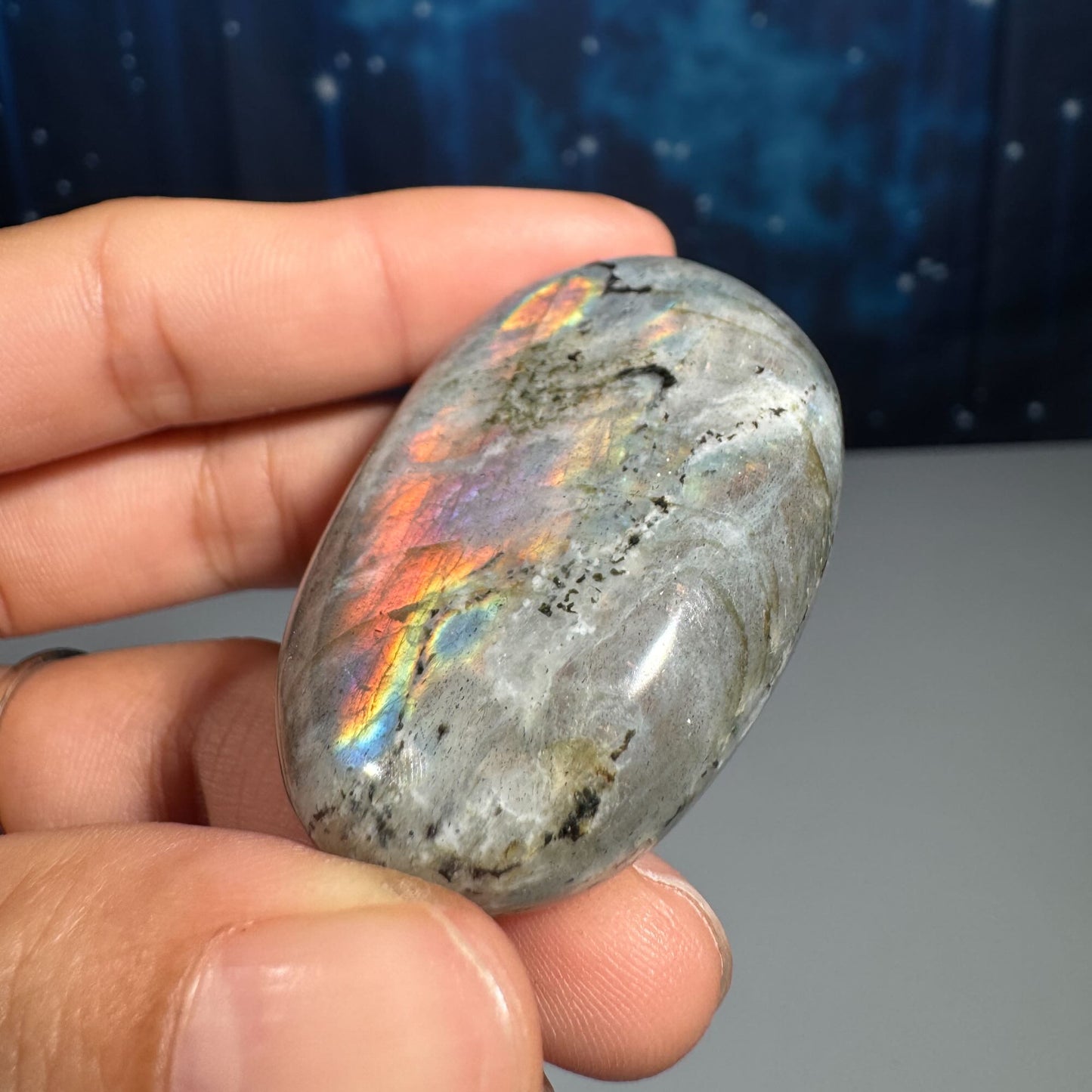 Labradorite palm stone