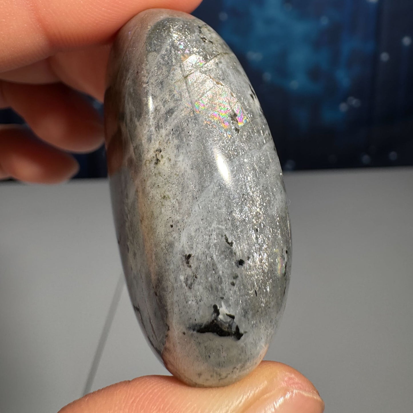 Labradorite palm stone