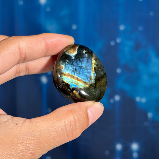 Labradorite palm stone