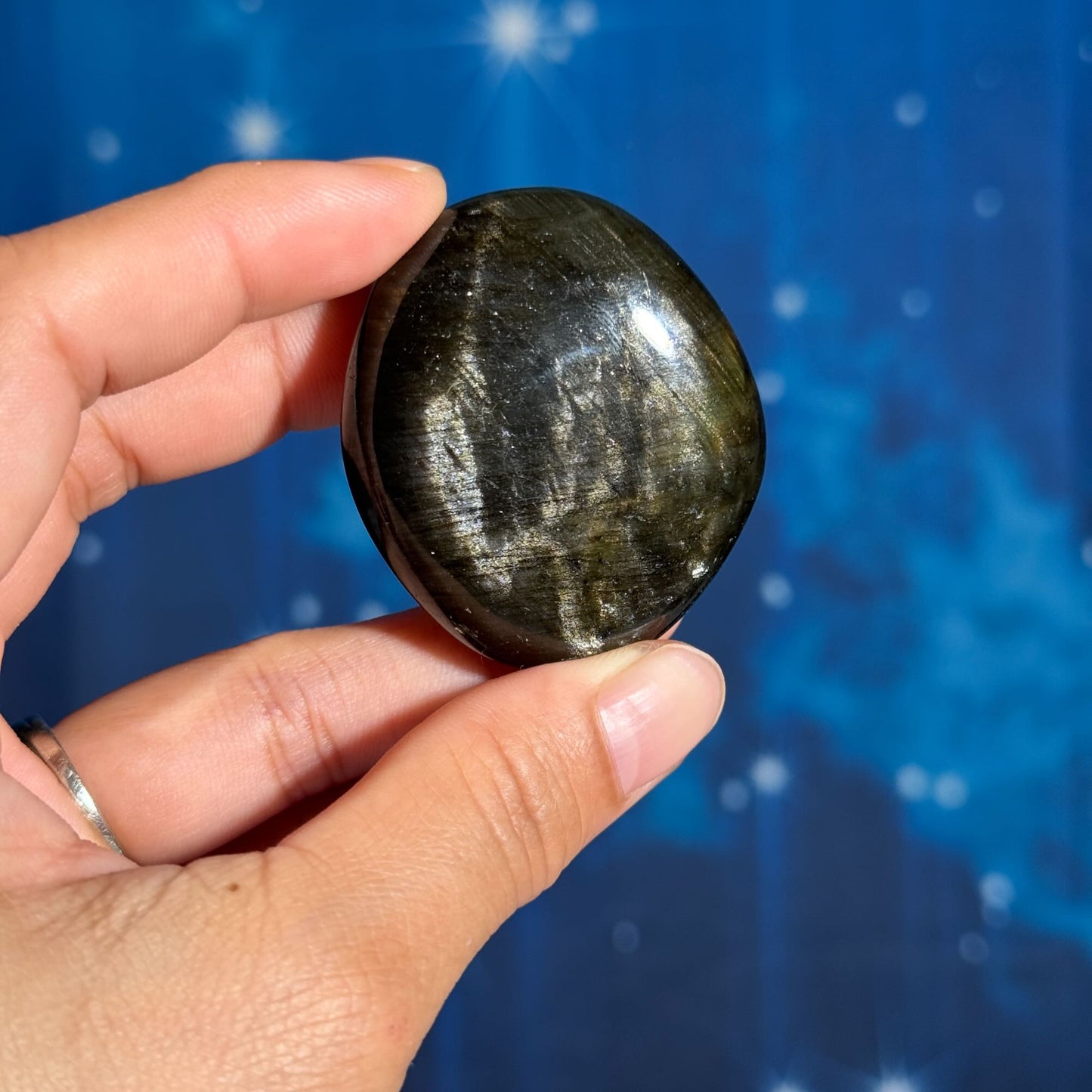 Labradorite palm stone
