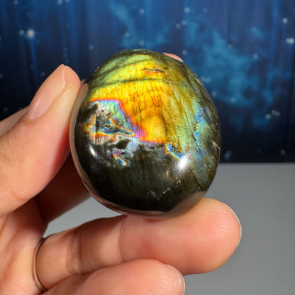 Labradorite Palm Stone – 0.057 kg
