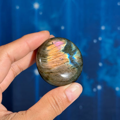 Labradorite Palm Stone – 0.060 kg