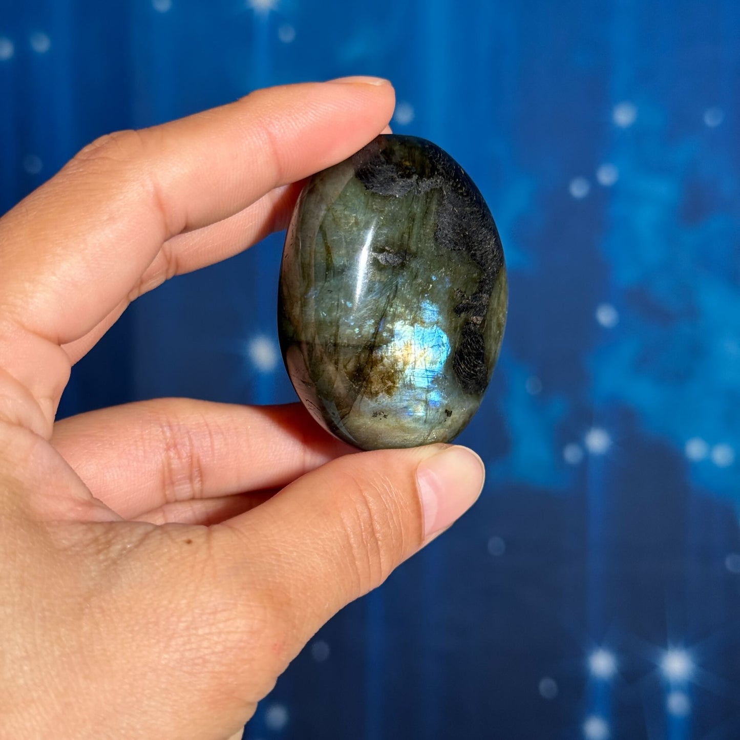 Labradorite palm stone