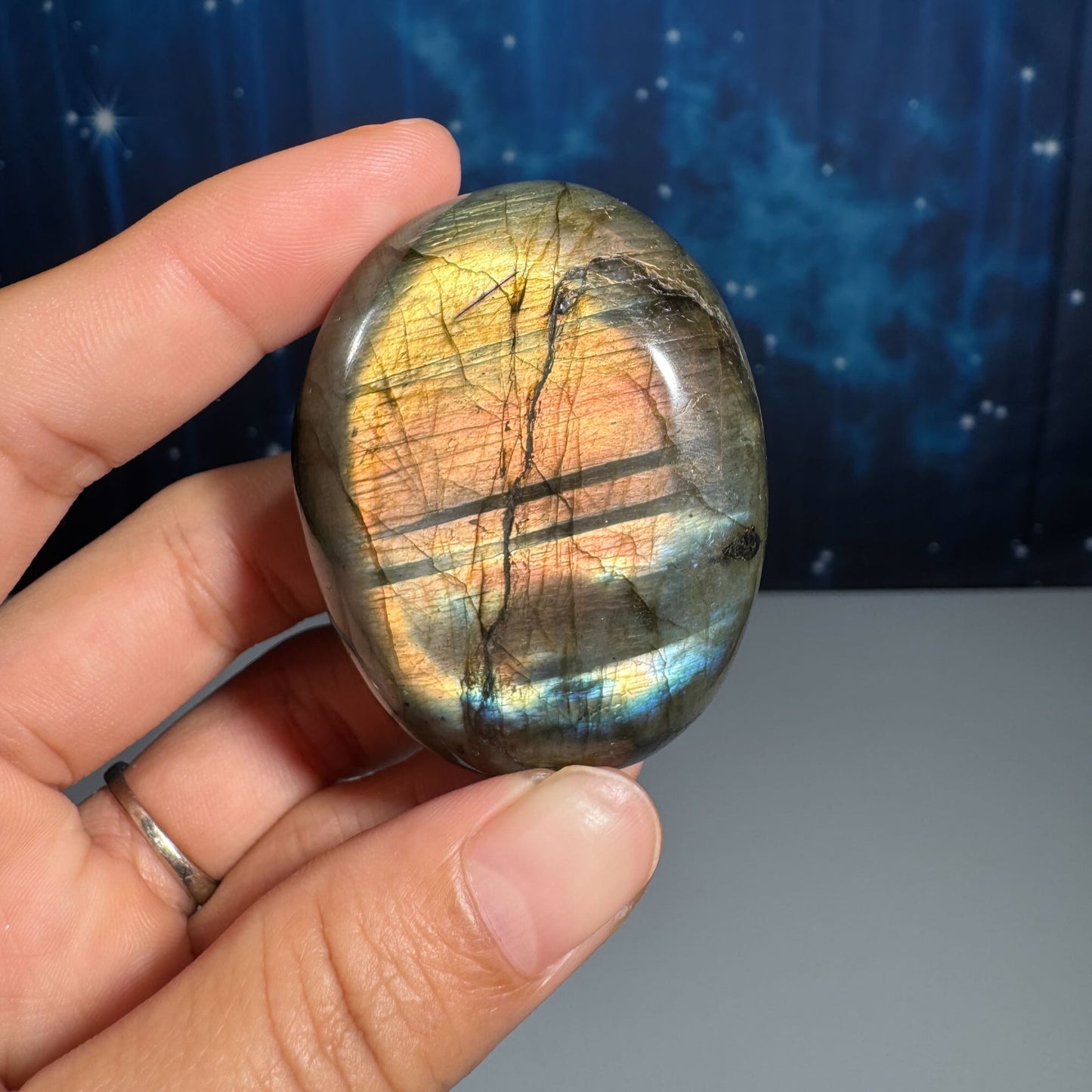 Labradorite palm stone
