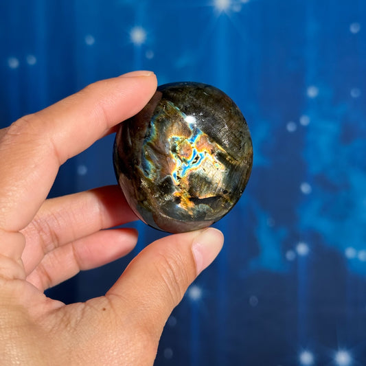 Labradorite palm stone