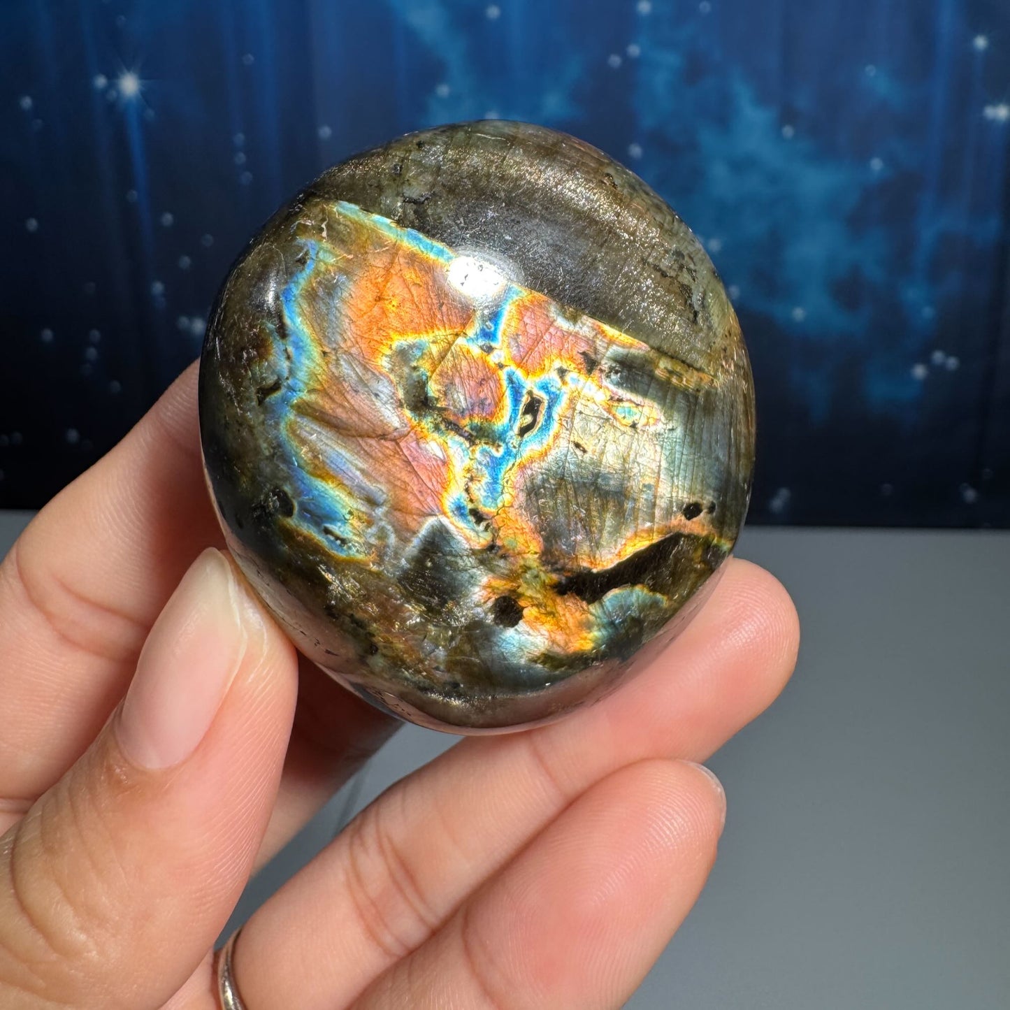 Labradorite palm stone