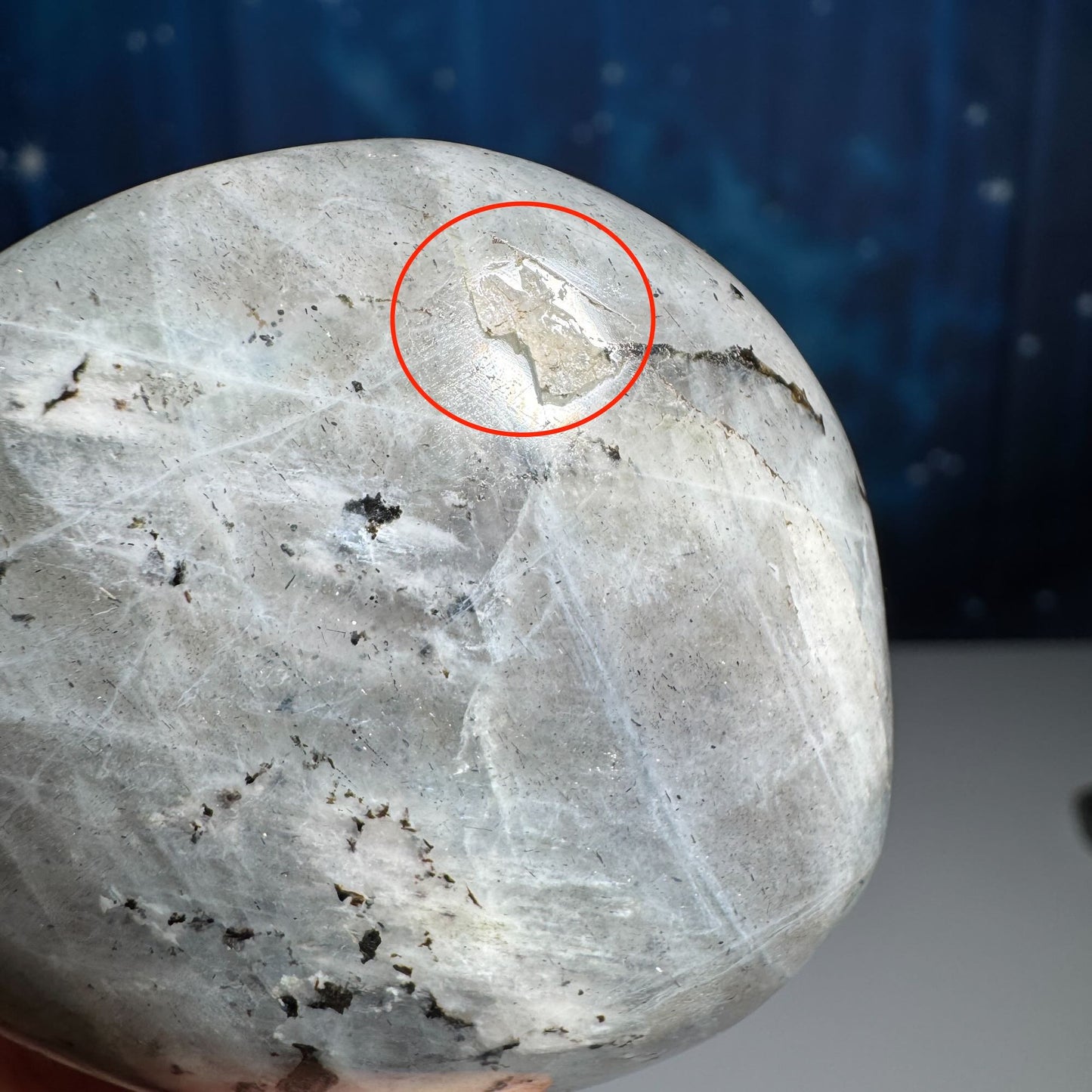 Labradorite palm stone