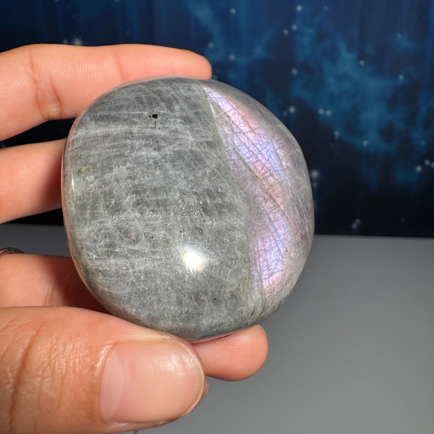 Labradorite palm stone
