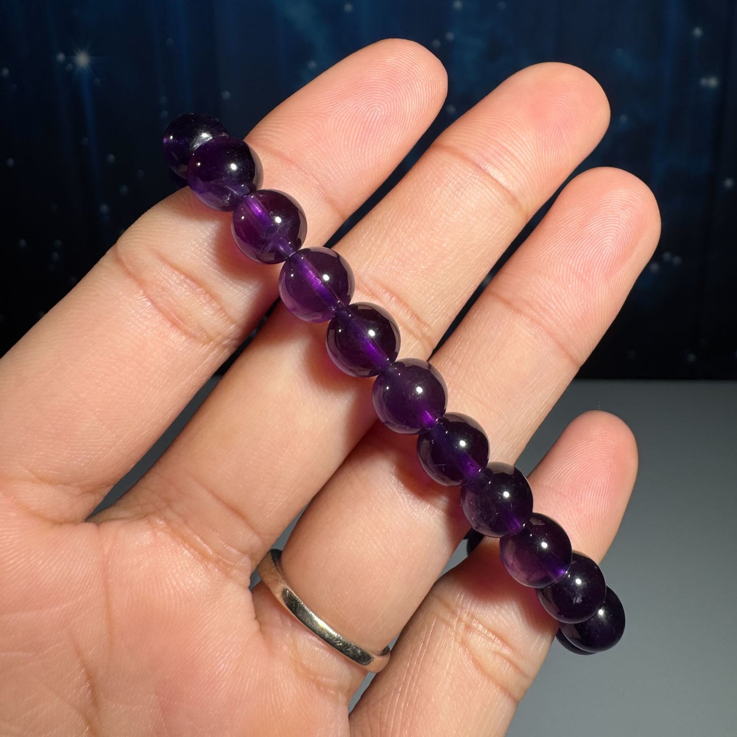 One (1) Amethyst bracelet – stretchy | 8mm beads