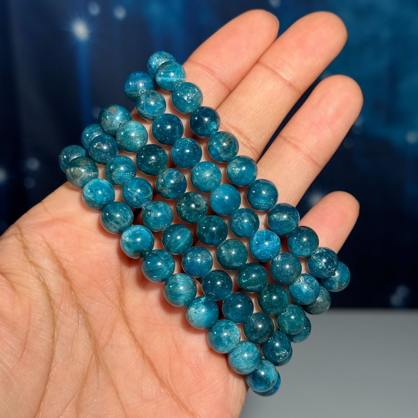 One (1) Blue Apatite bracelet – stretchy | 8mm beads