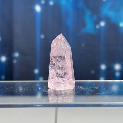 Amethyst mini point – 3/4″ × 3/4″ × 1 5/8″ - 0.7 oz