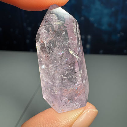 Amethyst mini point – 3/4″ × 3/4″ × 1 5/8″ - 0.7 oz