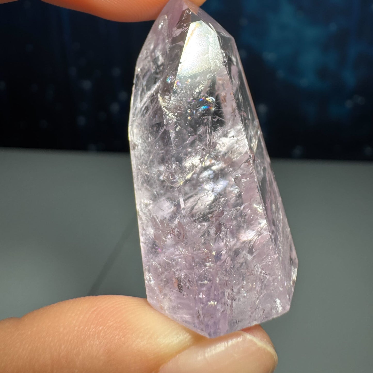 Amethyst mini point