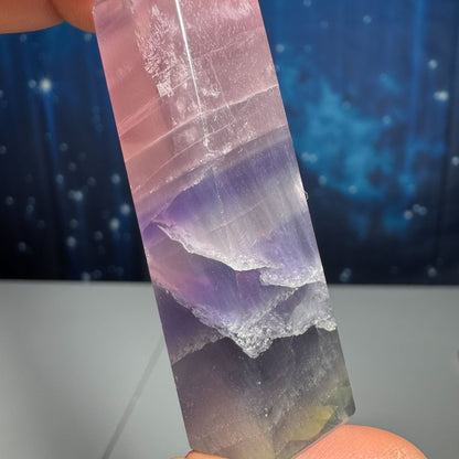 Candy Fluorite point 1 × 7/8 × 2 1/2 in - 2.1 oz