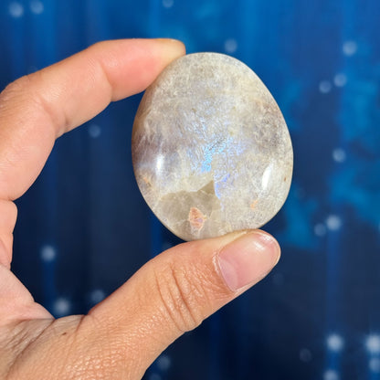 Belomorite palm stone - 2 × 1 5/8 × 5/8 in - 1.9 oz