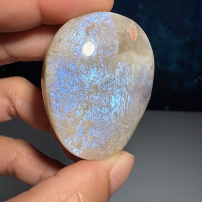 Belomorite palm stone - 2 × 1 5/8 × 5/8 in - 1.9 oz