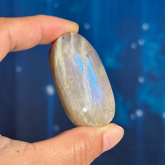 Belomorite palm stone | Russian Moonstone