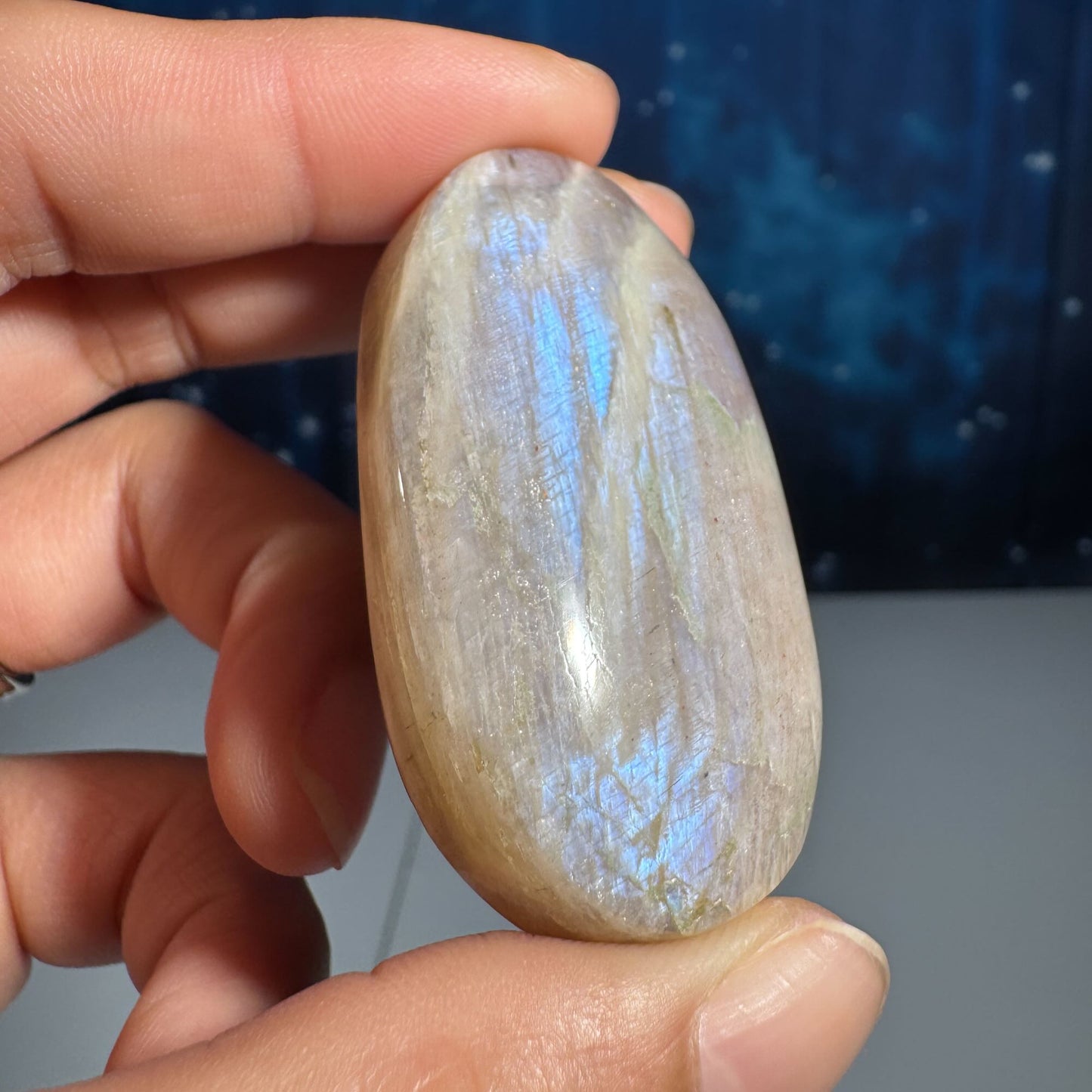 Belomorite palm stone | Russian Moonstone