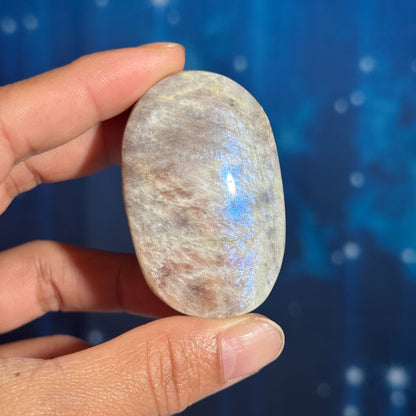 Belomorite palm stone - 2 1/4 × 1 3/8 × 7/8 in - 2.2 oz