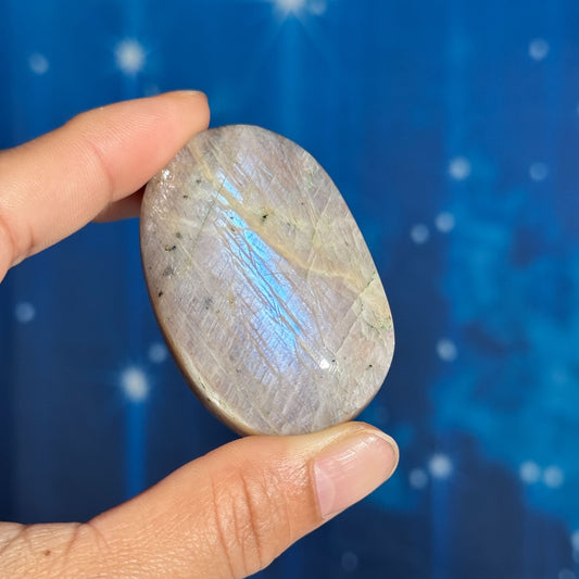 Belomorite palm stone | Russian Moonstone