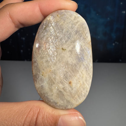 Russian Moonstone with Sunstone Palm Stone – Belomorite • 0.077 kg