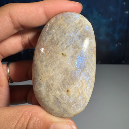 Russian Moonstone with Sunstone Palm Stone – Belomorite • 0.077 kg