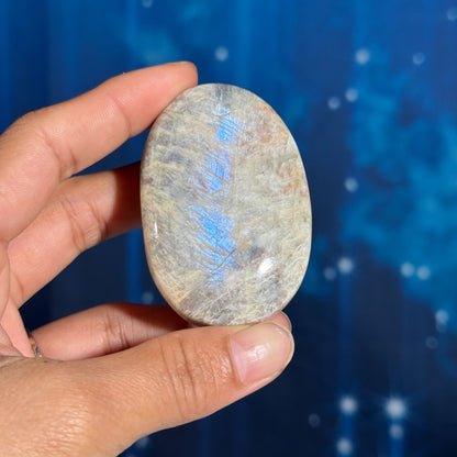 Belomorite palm stone 2 1/2 × 1 5/8 × 3/4 in - 2.9 oz