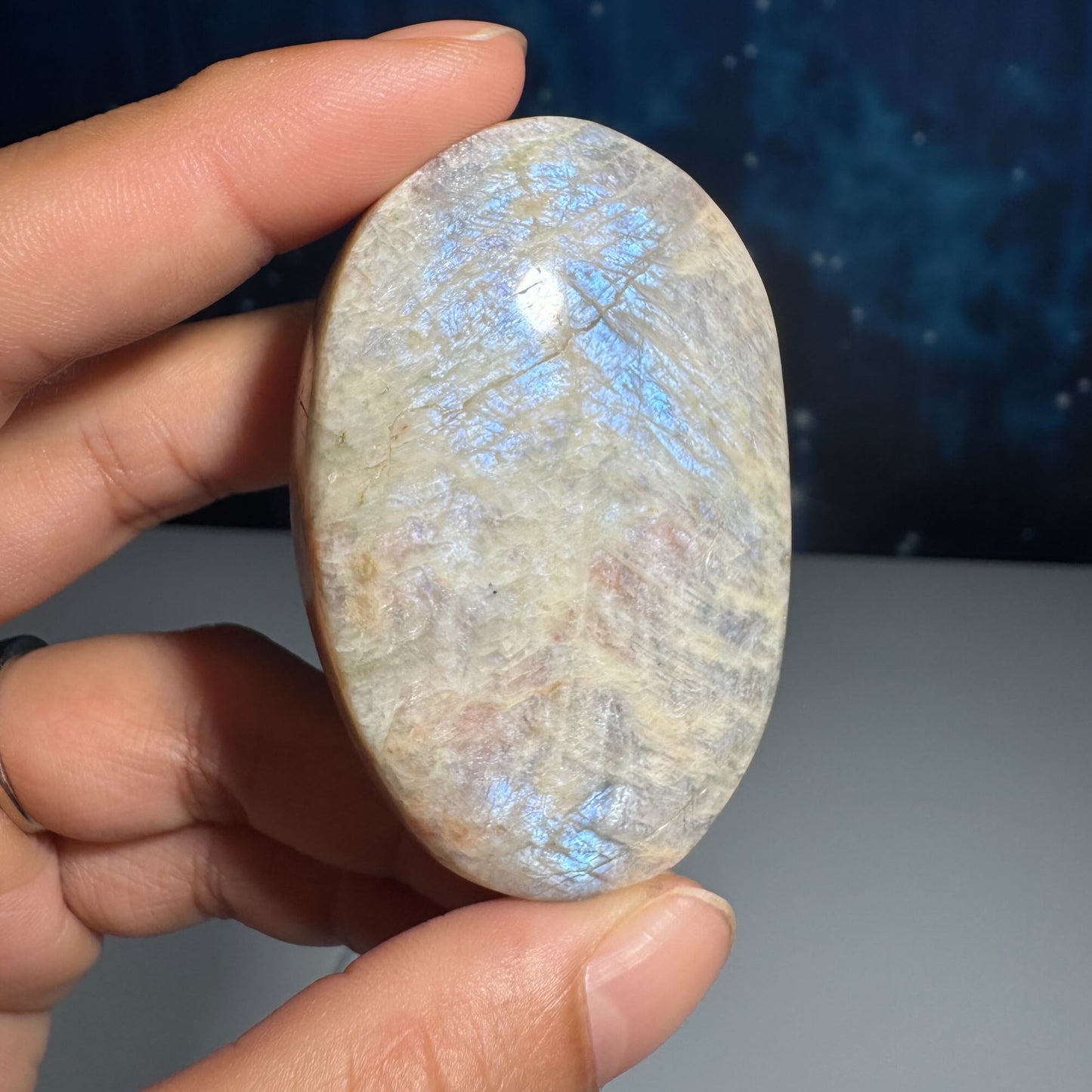 Belomorite palm stone | Russian Moonstone