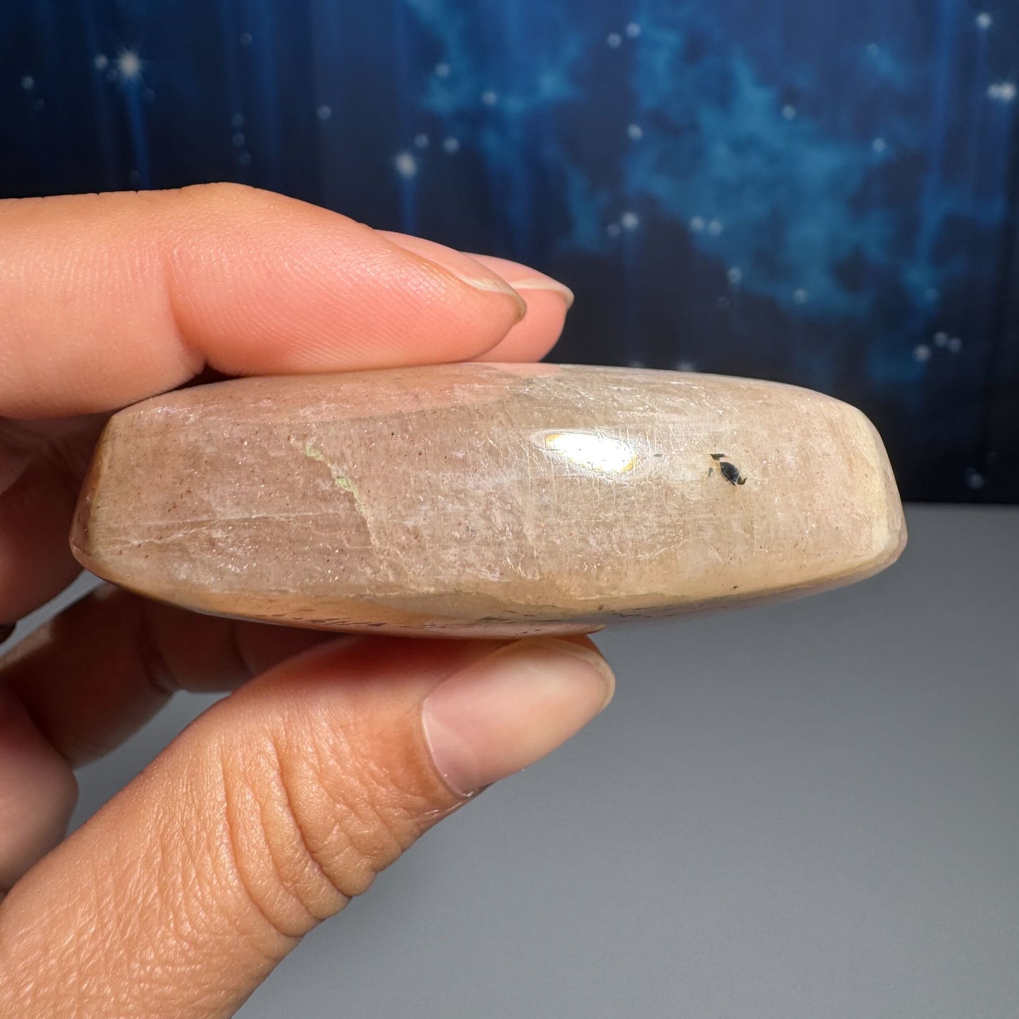 Belomorite palm stone | Russian Moonstone