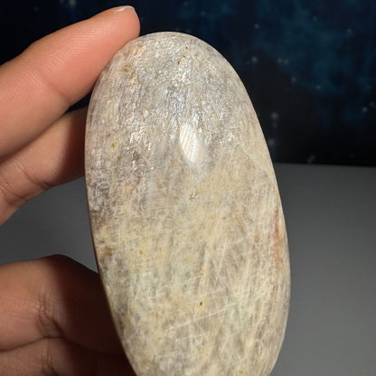 Russian Moonstone with Sunstone Palm Stone – Belomorite • 0.096 kg