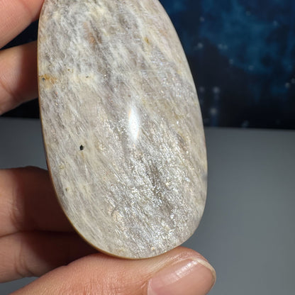 Russian Moonstone with Sunstone Palm Stone – Belomorite • 0.096 kg