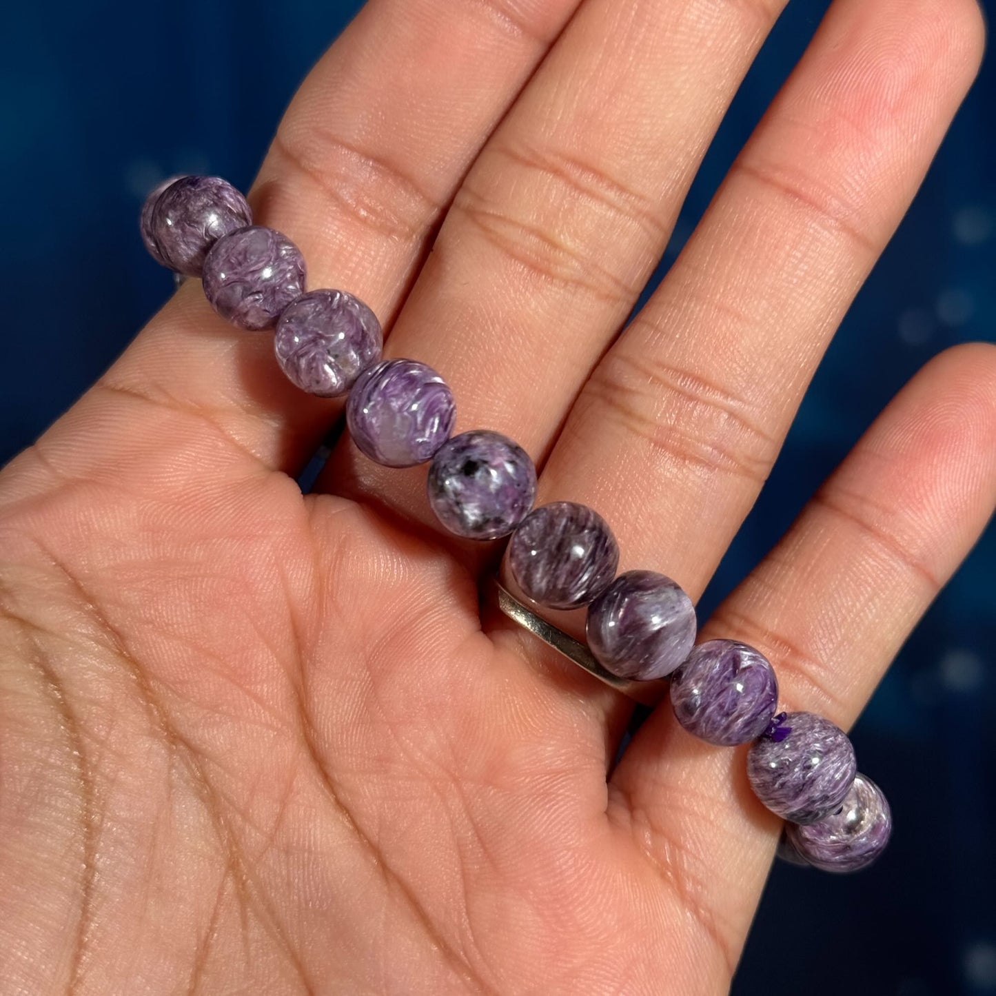 One (1) Charoite bracelet | stretchy | 9mm beads | Flashy
