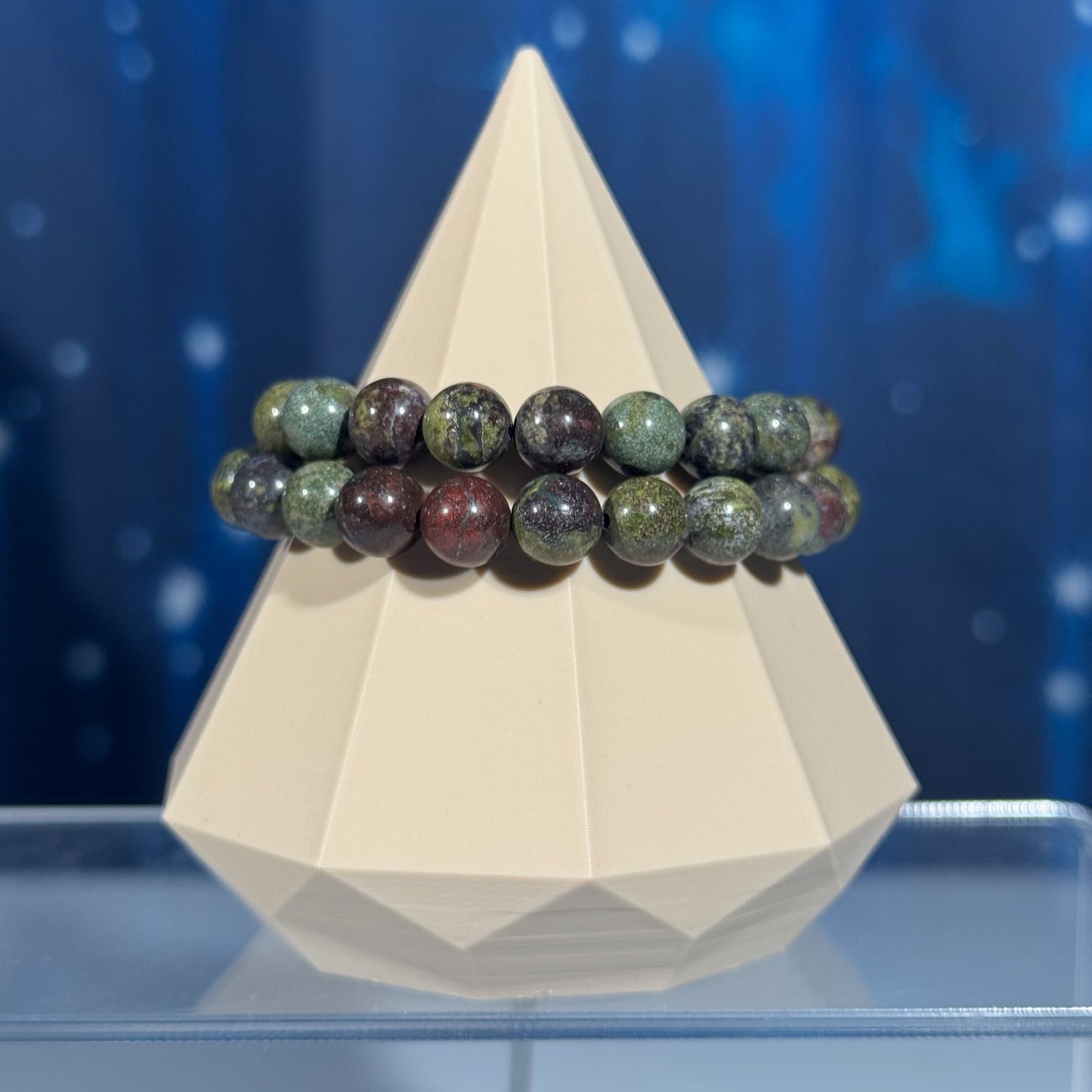 One (1) Dragonsblood bracelet | stretchy | 8mm beads