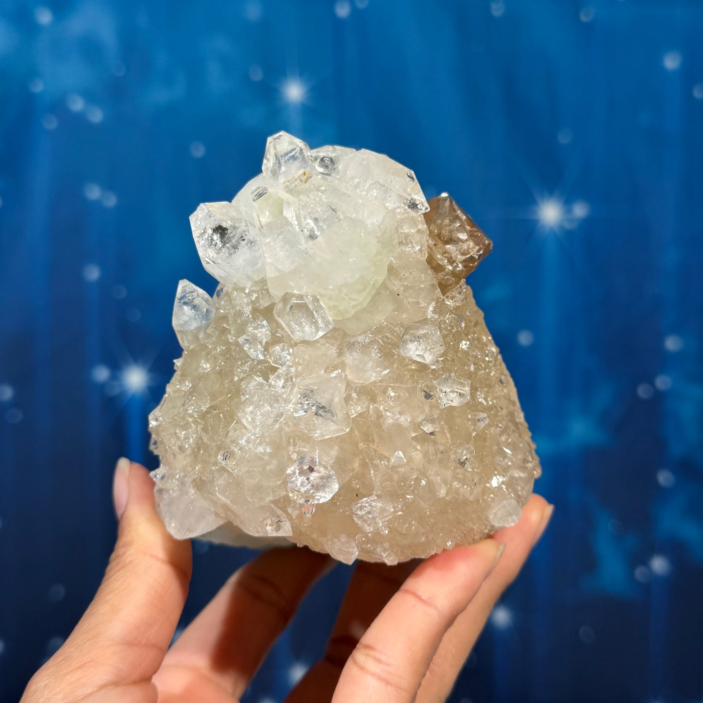 Apophyllite with Calcite – 0.666 kg