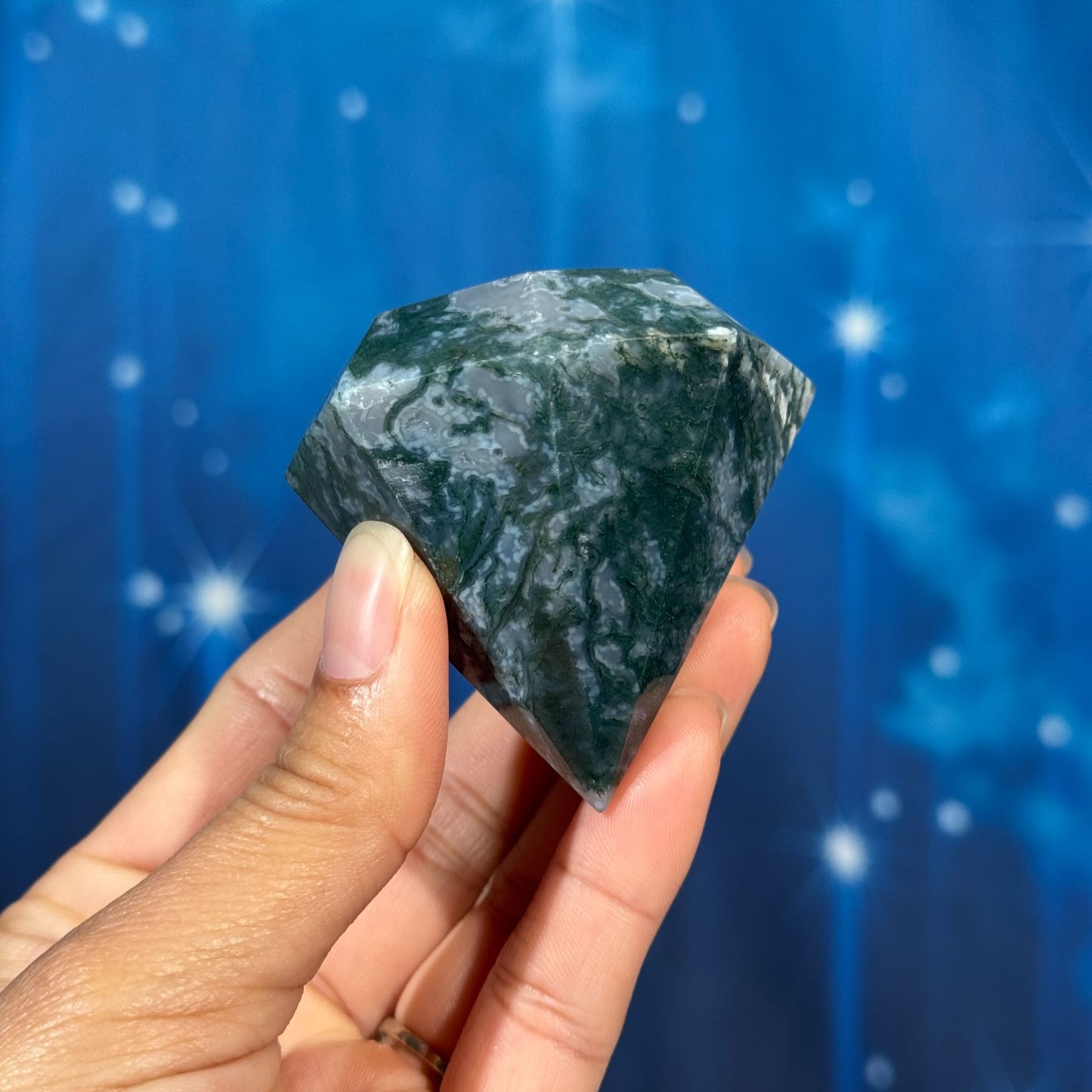Moss Agate Diamond with Stand – 0.167 kg