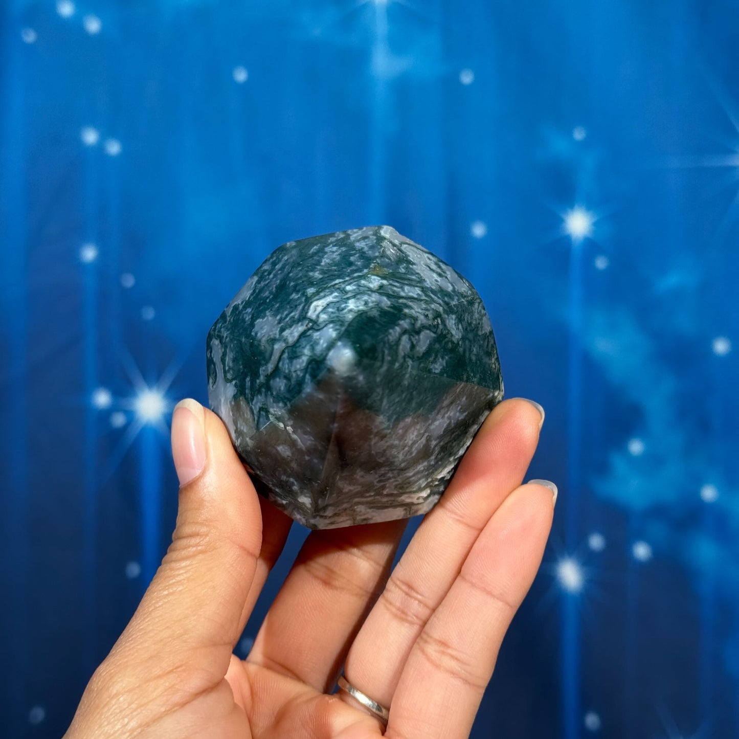 Moss Agate Diamond with Stand – 0.167 kg
