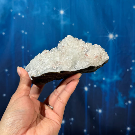 Apophyllite - 0.675 kg