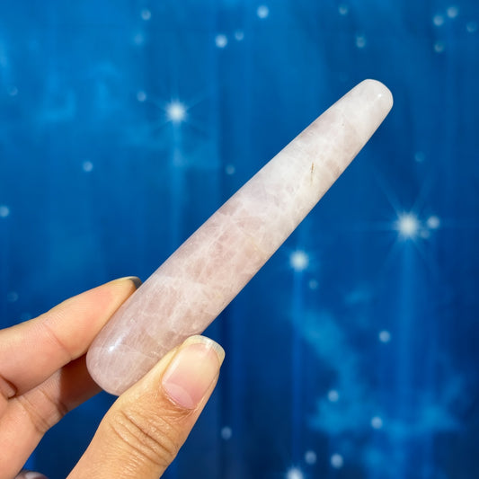 Rose Quartz Wand – 0.065 kg