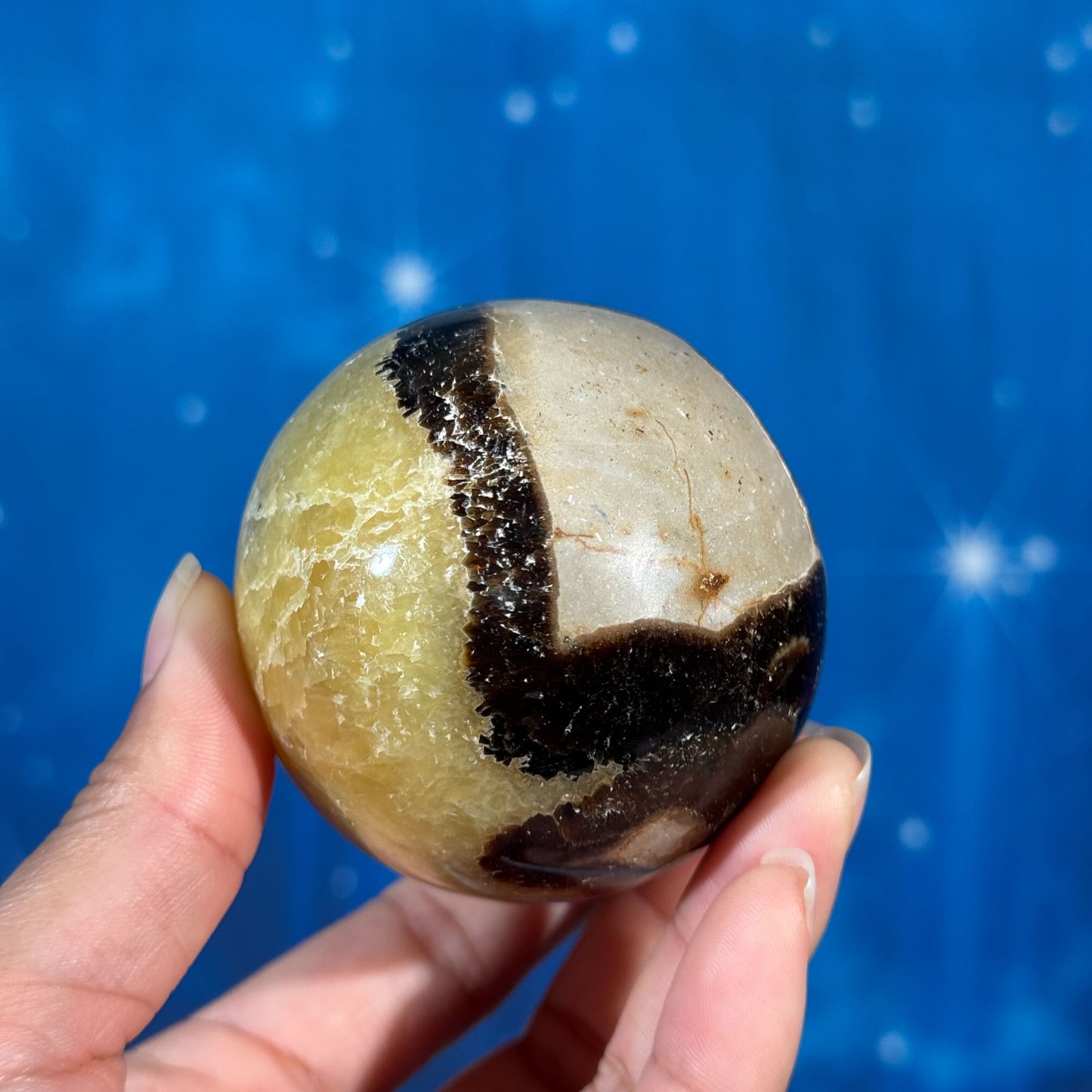 Septarian Egg – UV-Reactive • 0.459 kg