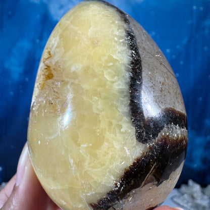 Septarian Geode Egg – UV-Reactive • 0.459 kg