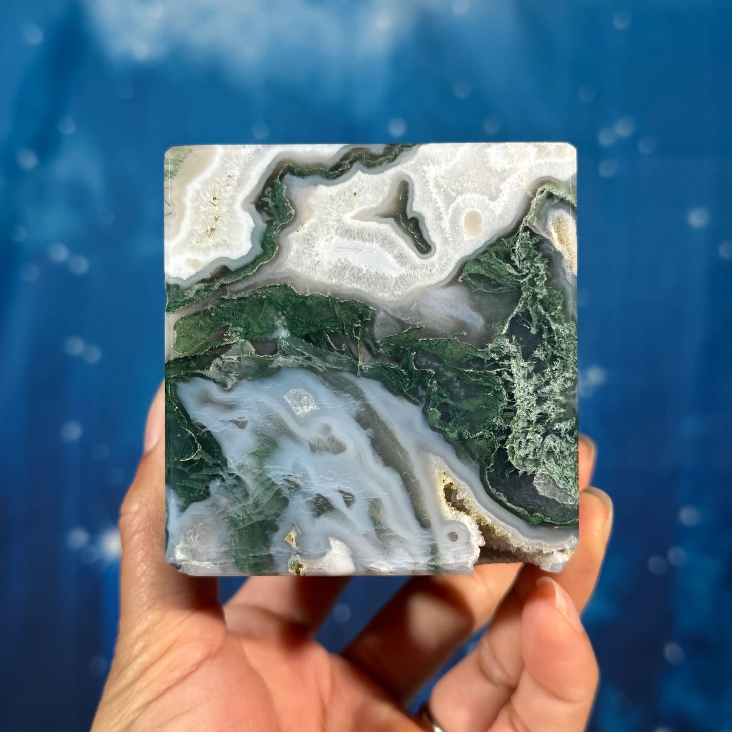 Moss Agate Cube – Corner-Standing • 0.913 kg
