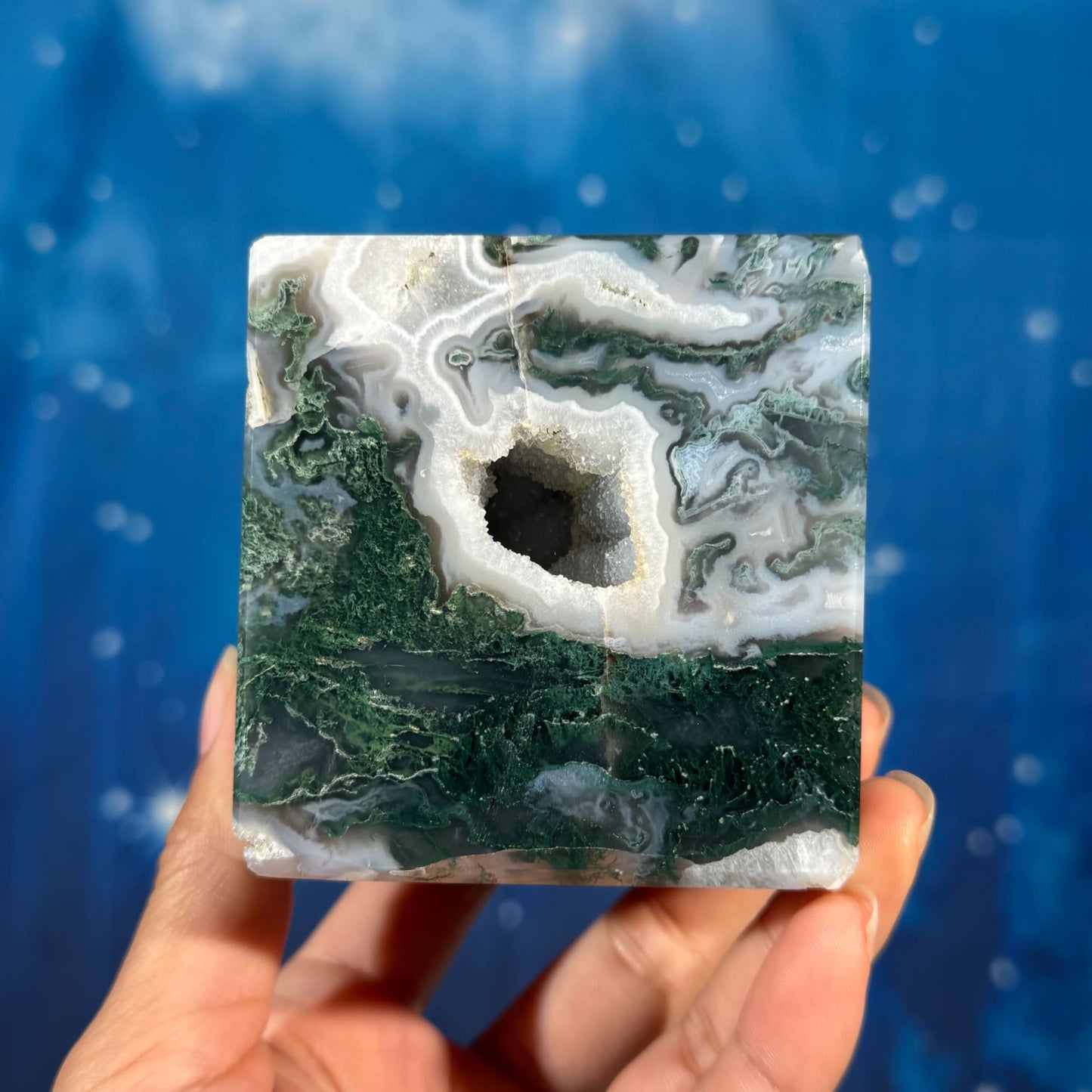 Moss Agate Cube – Corner-Standing • 0.913 kg