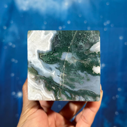 Moss Agate Cube – Corner-Standing • 0.913 kg