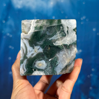Moss Agate Cube – Corner-Standing • 0.913 kg