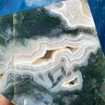 Moss Agate Cube – Corner-Standing • 0.913 kg