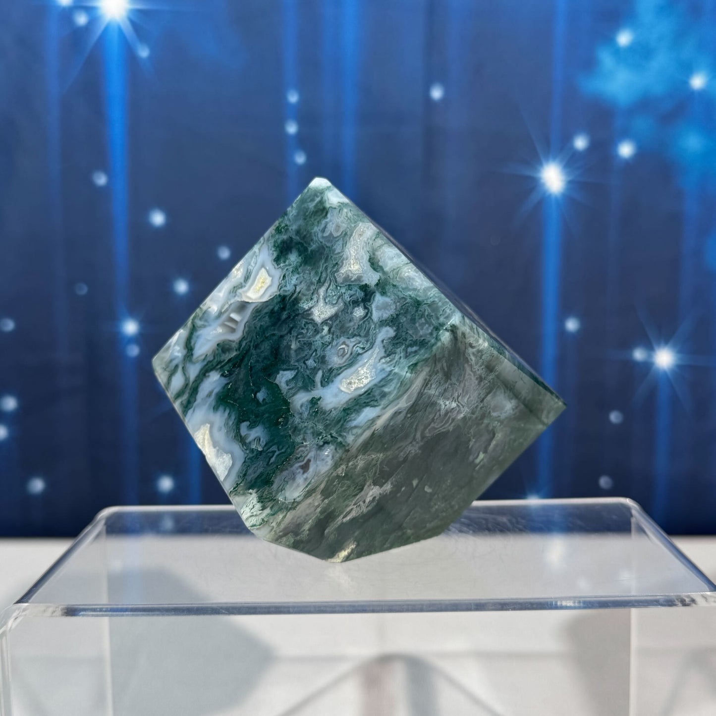 Moss Agate Cube – Corner-Standing • 0.544 kg