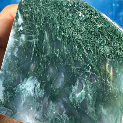 Moss Agate Cube – Corner-Standing • 0.544 kg