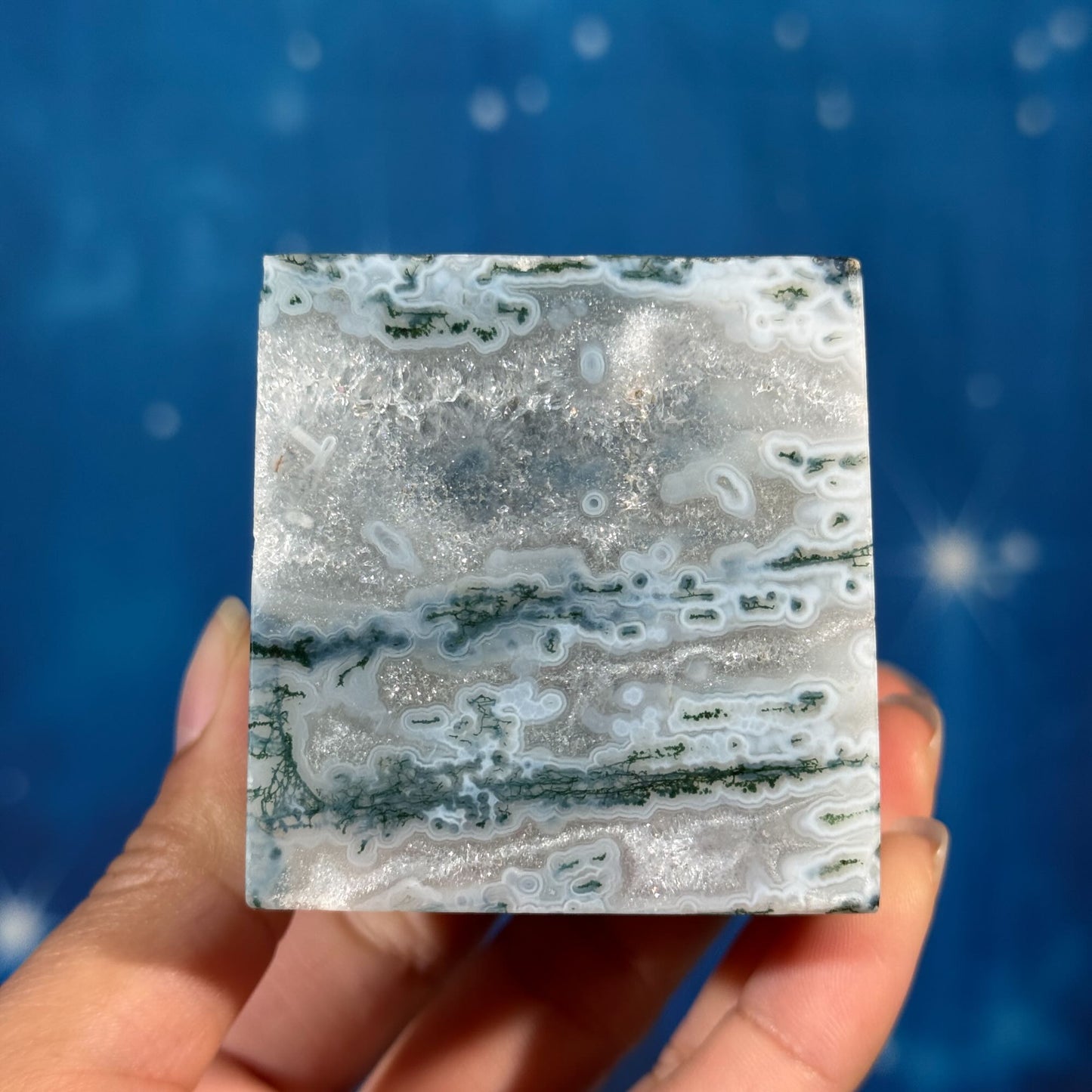 Moss Agate Cube – Corner-Standing • 0.405 kg